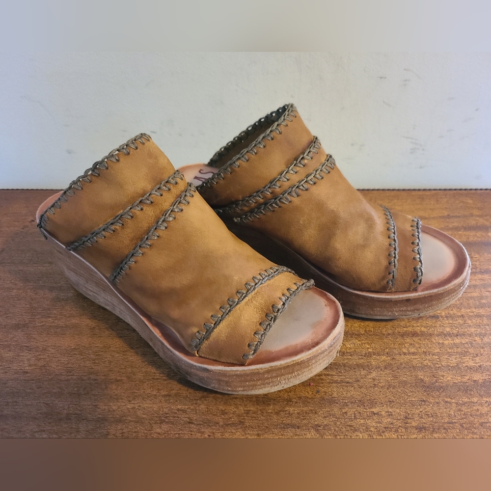 A.S.98 Tan Leather Sandals with Stitch Detail